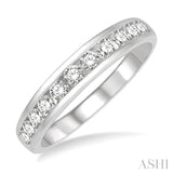 1/2 Ctw Channel Set 11 Stone Round Cut Diamond Wedding Band in Platinum