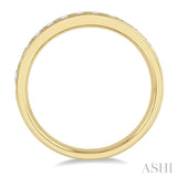 1/2 Ctw Round Cut Diamond Wedding Band in 14K Yellow Gold
