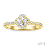 1/2 Ctw Clover Round Cut Diamond Fashion Ring in 14K Yellow Gold
