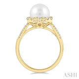 8 MM Cultured Pearl and 1/3 Ctw Hexagon Shape Round Cut Diamond Ring in 14K Yellow Gold