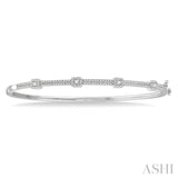 1/2 Ctw Round Cut Diamond Fashion Bangle in 14K White Gold