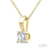 1/2 Ctw Prong Set Round Cut Diamond Solitaire Pendant With Chain in 14K Yellow Gold