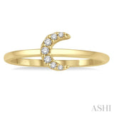 1/20 Ctw Crescent Round Cut Diamond Petite Fashion Ring in 10K Yellow Gold
