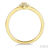 1/8 Ctw Floral Round Cut Diamond Petite Fashion Ring in 14K Yellow Gold