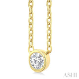 1/6 Ctw Petite Bezel Set Round Cut Diamond Fashion Pendant With Chain in 10K Yellow Gold